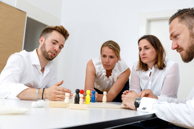 Szene Teambuilding - Für eine erfolgreiche Zusammenarbeit