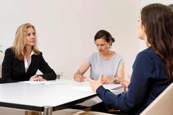 Discussion scene orientation centre - identification of competences